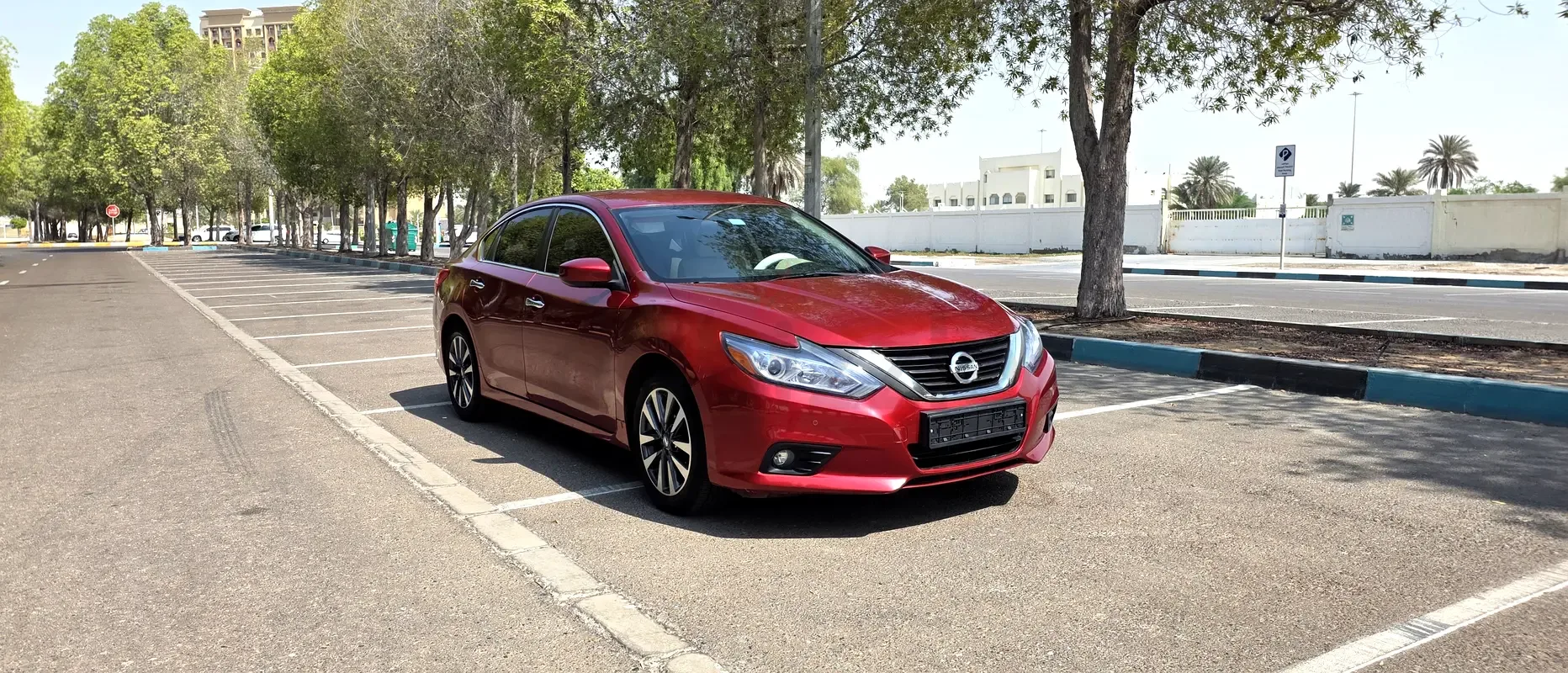 Nissan Altima 2.5 CVT (182 حصان) - 2
