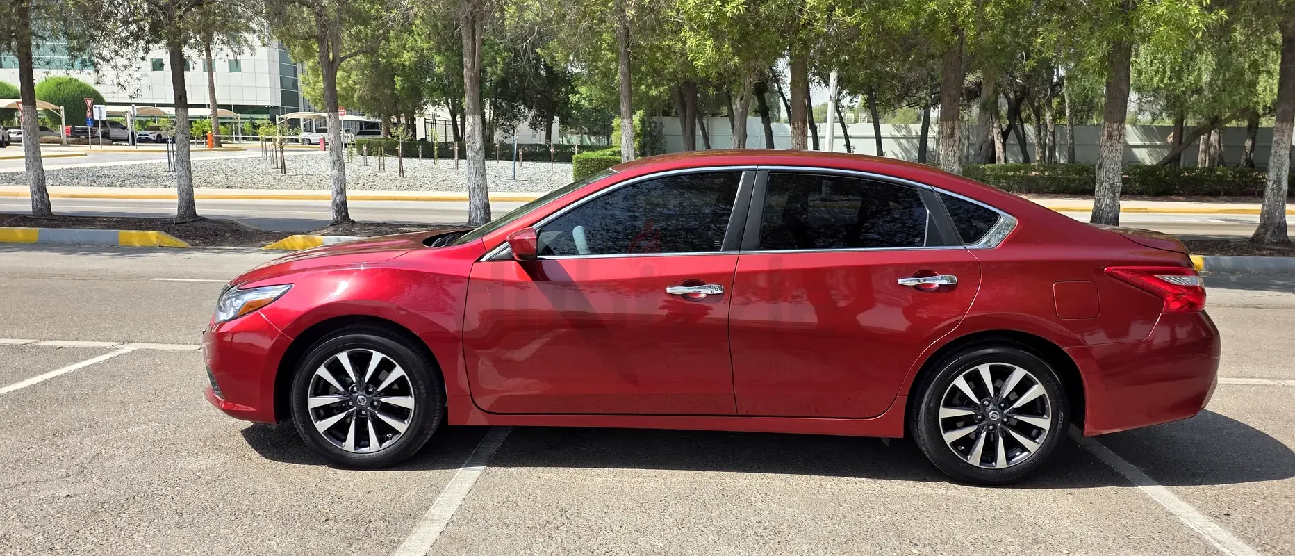 Nissan Altima 2.5 CVT (182 حصان) - 4
