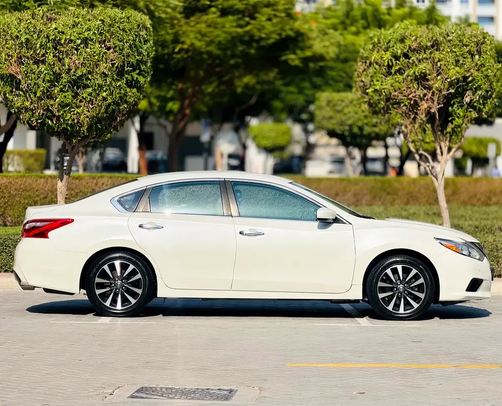 Nissan Altima 2.5 CVT (182 حصان) - 7