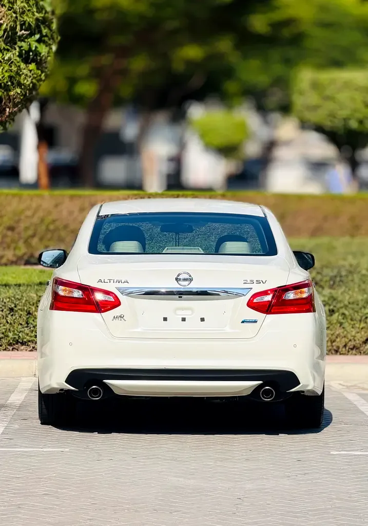 Nissan Altima 2.5 CVT (182 حصان) - 5