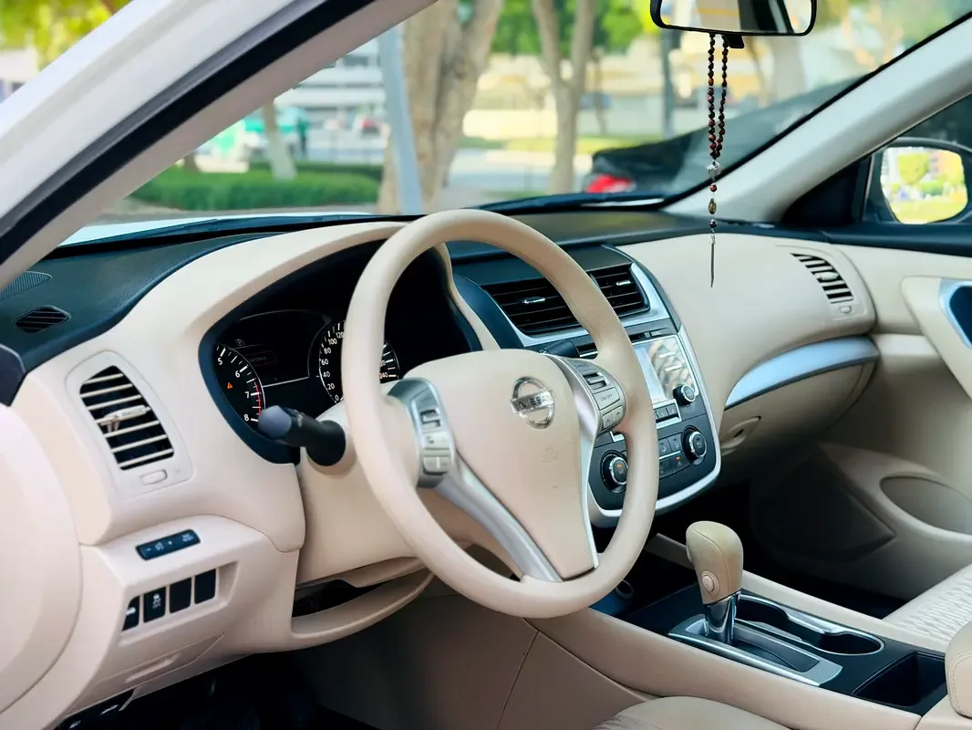 Nissan Altima 2.5 CVT (182 حصان) - 9