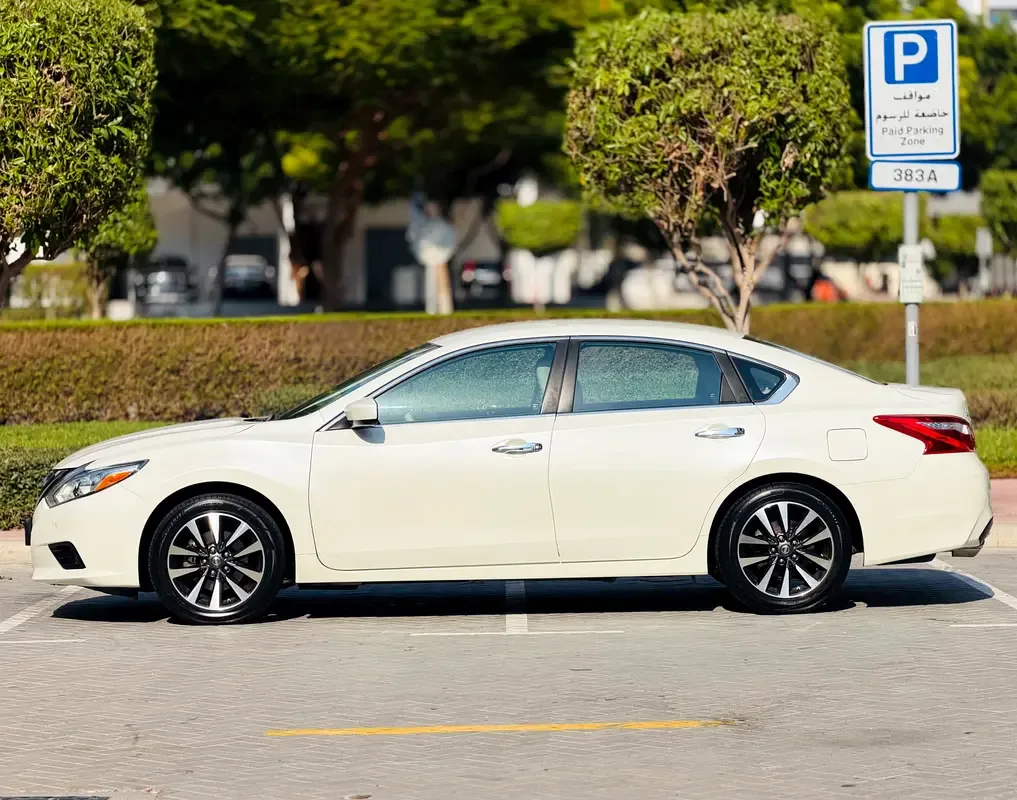 Nissan Altima 2.5 CVT (182 حصان) - 8