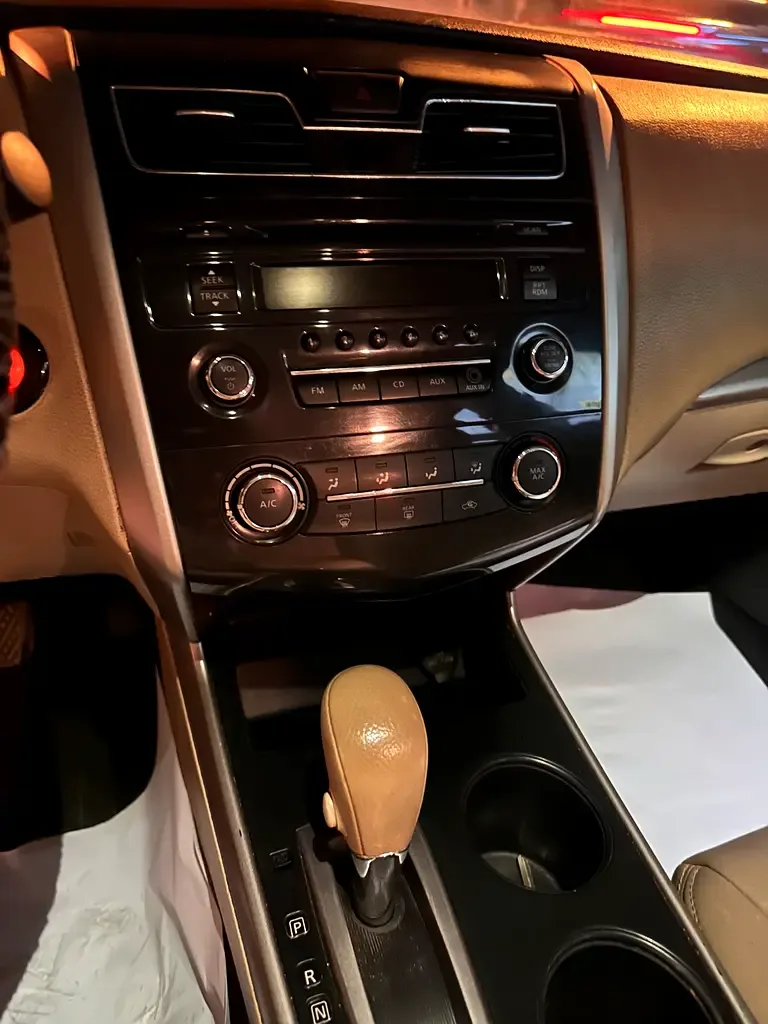 Nissan Altima 2.5 CVT (182 حصان) - 4