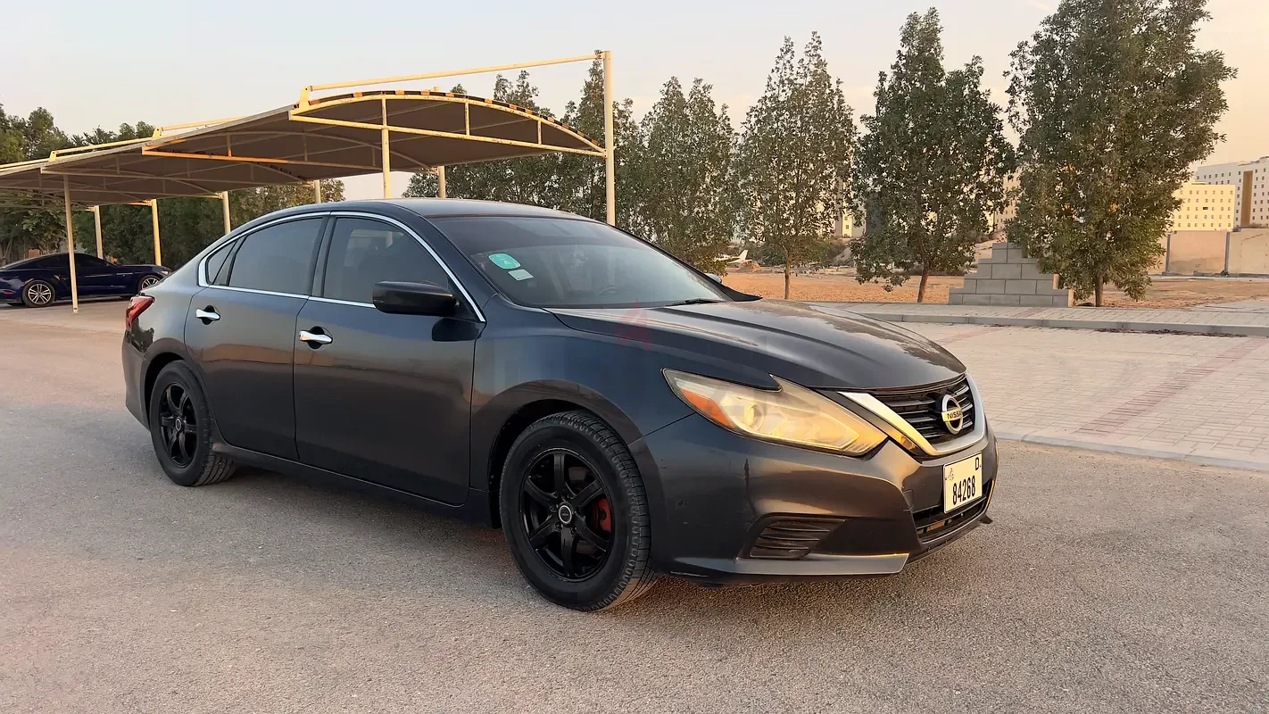 Nissan Altima 2.5 CVT (182 حصان) - 4