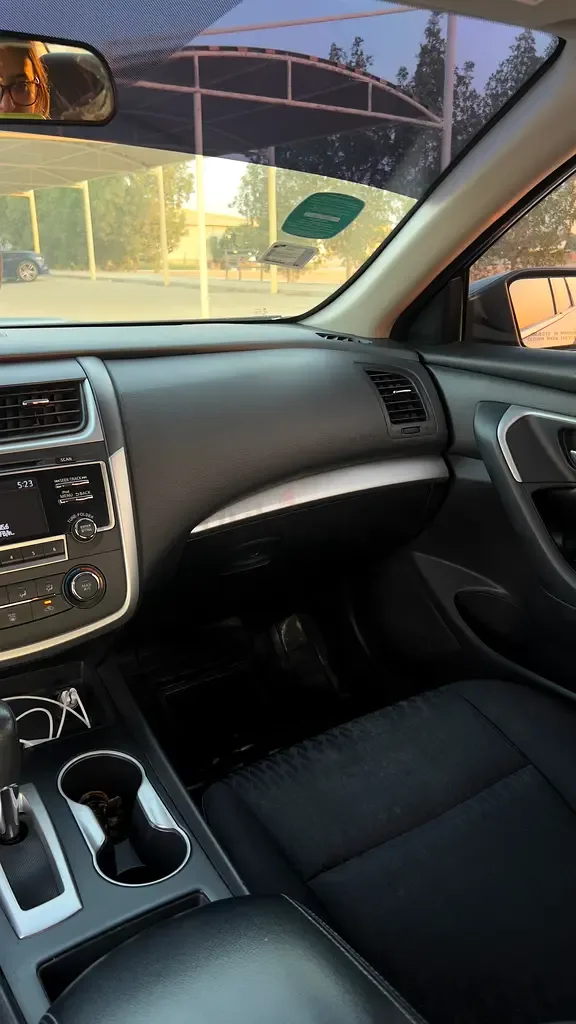 Nissan Altima 2.5 CVT (182 حصان) - 8
