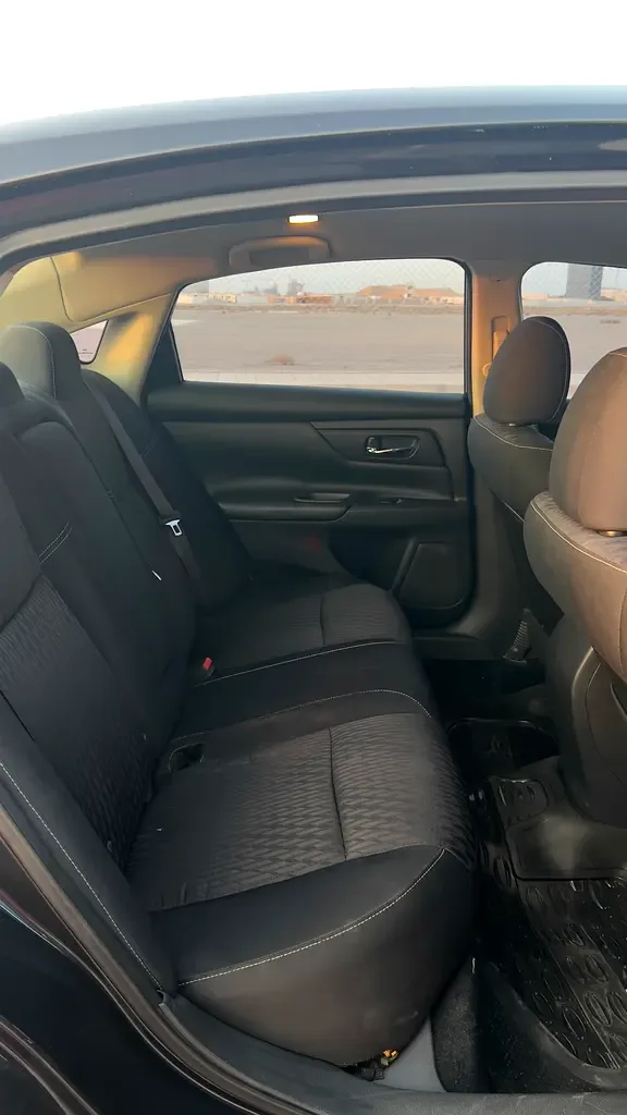 Nissan Altima 2.5 CVT (182 حصان) - 12
