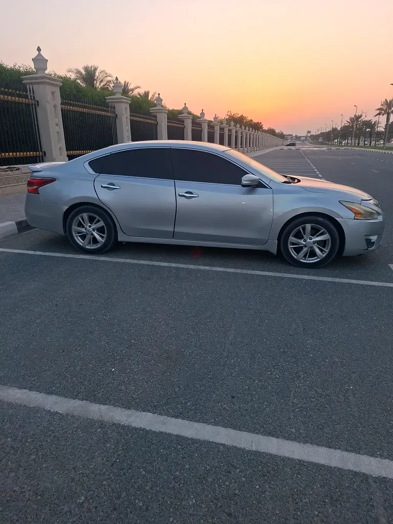 Nissan Altima 2.5 CVT (182 حصان) - 4