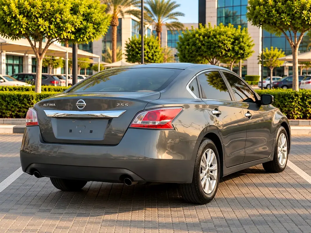 Nissan Altima 2.5 CVT (182 حصان) - 5