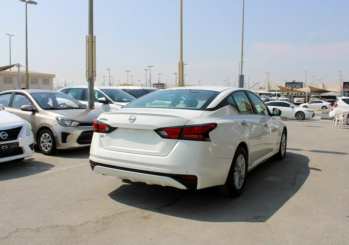 Nissan Altima 2.5 CVT (188 hp) - 5