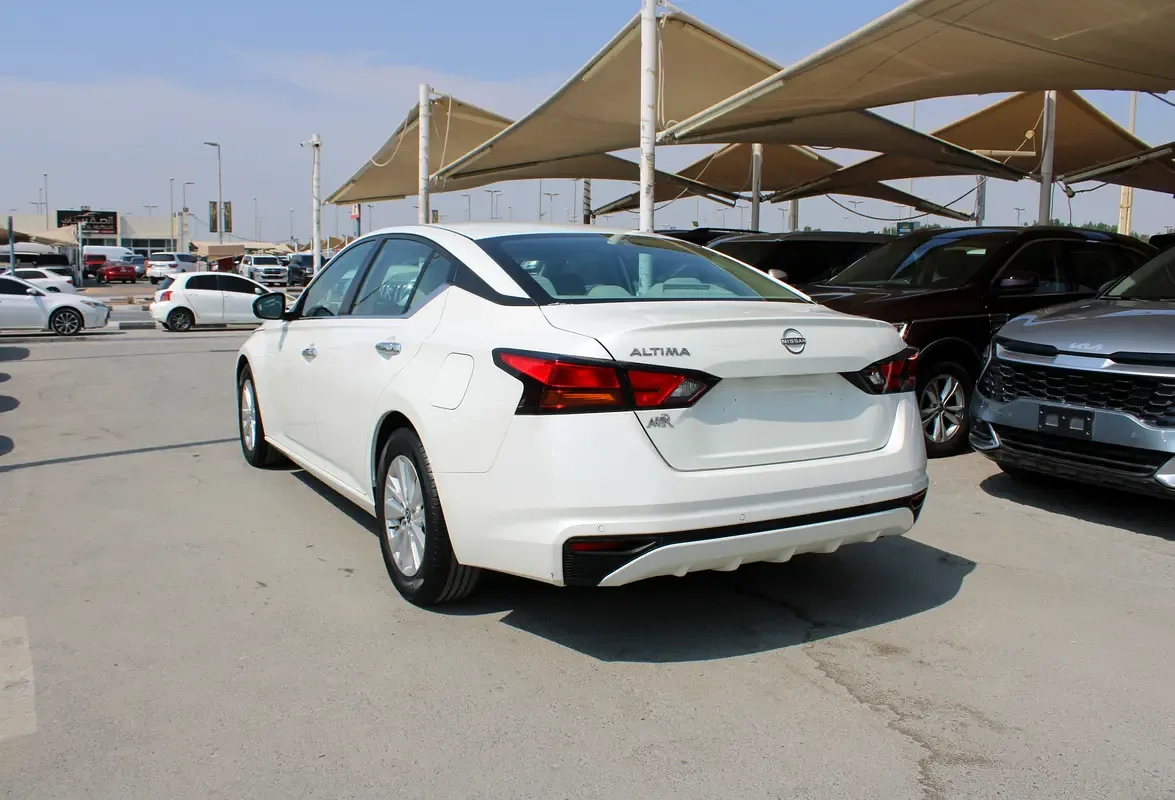 Nissan Altima 2.5 CVT (188 hp) - 4