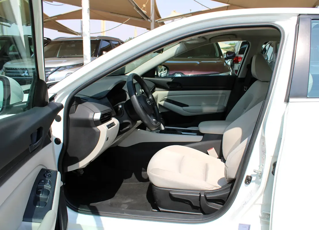 Nissan Altima 2.5 CVT (188 hp) - 7