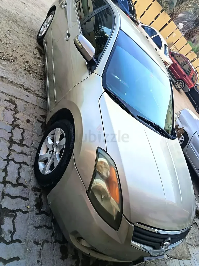 Nissan Altima 2.5 MT (175 hp)