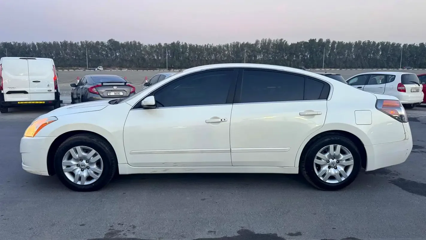 Nissan Altima 3.5 CVT (270 hp) - 2