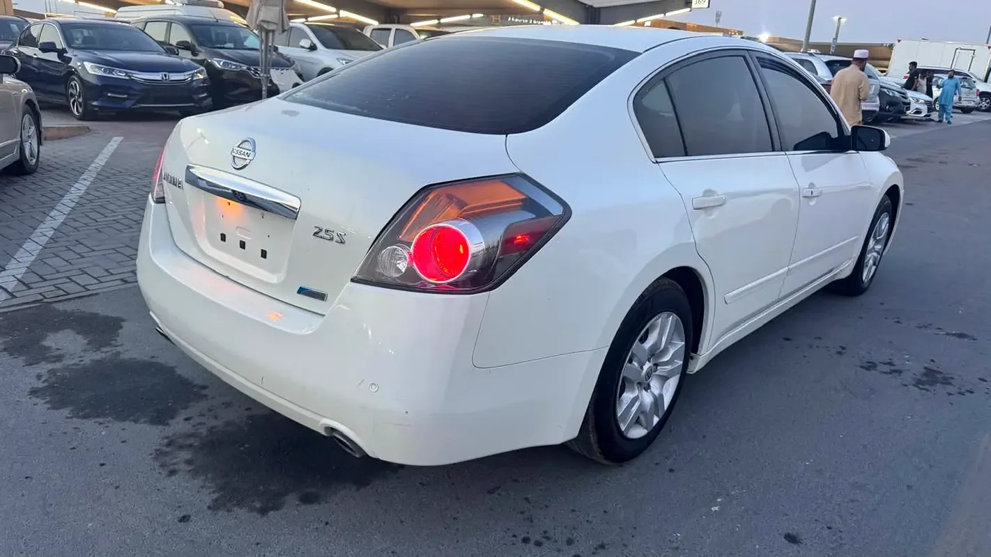 Nissan Altima 3.5 CVT (270 hp) - 4