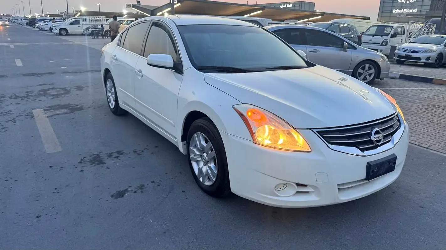 Nissan Altima 3.5 CVT (270 hp) - 5