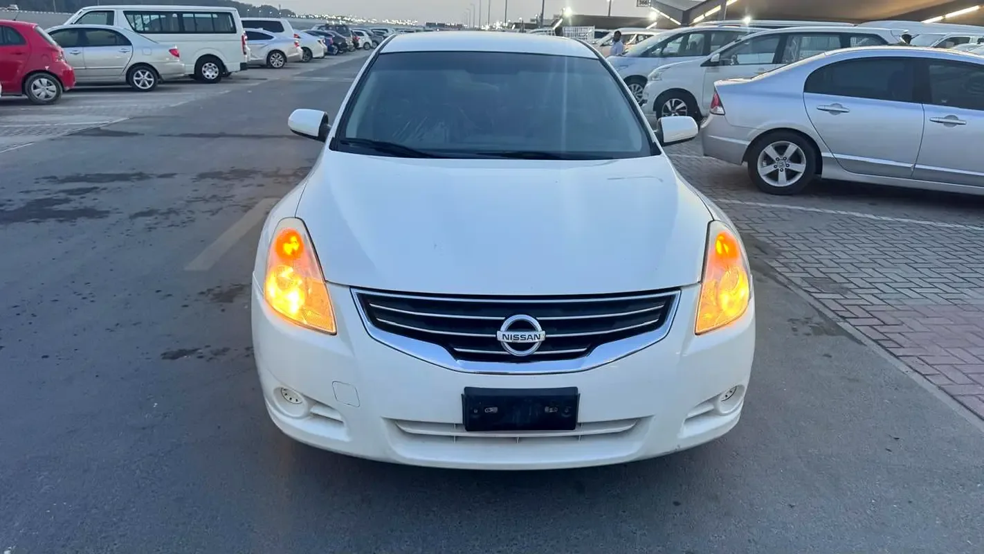 Nissan Altima 3.5 CVT (270 hp) - 10