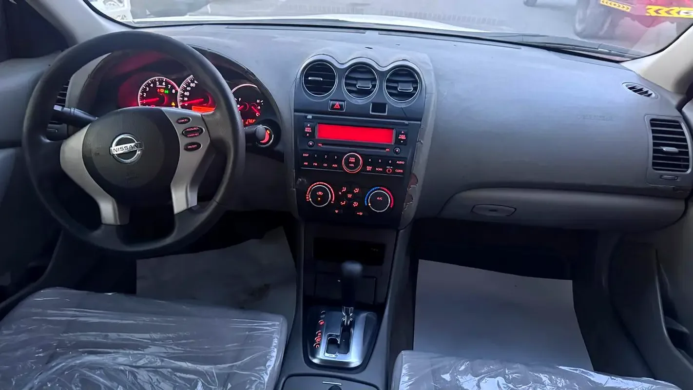 Nissan Altima 3.5 CVT (270 hp) - 12
