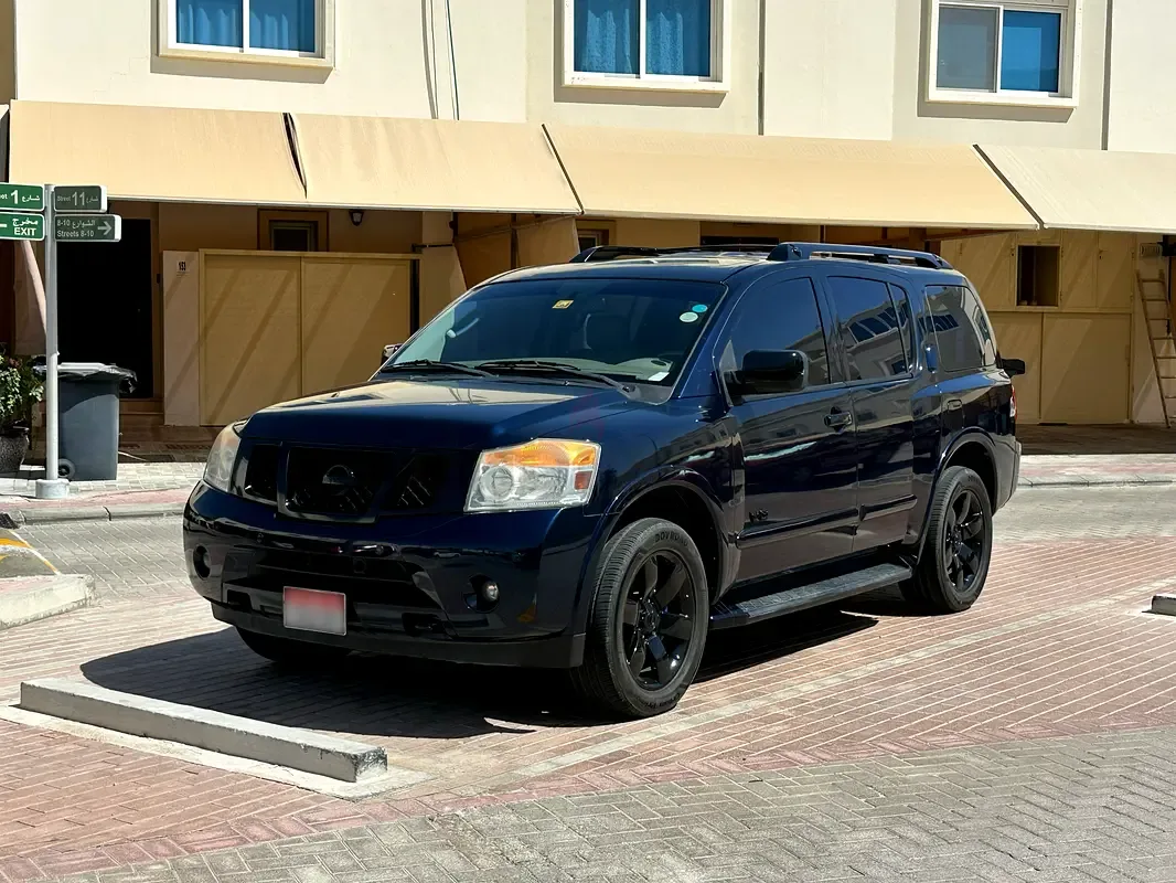 Nissan Armada 5.6 AT (317 hp)