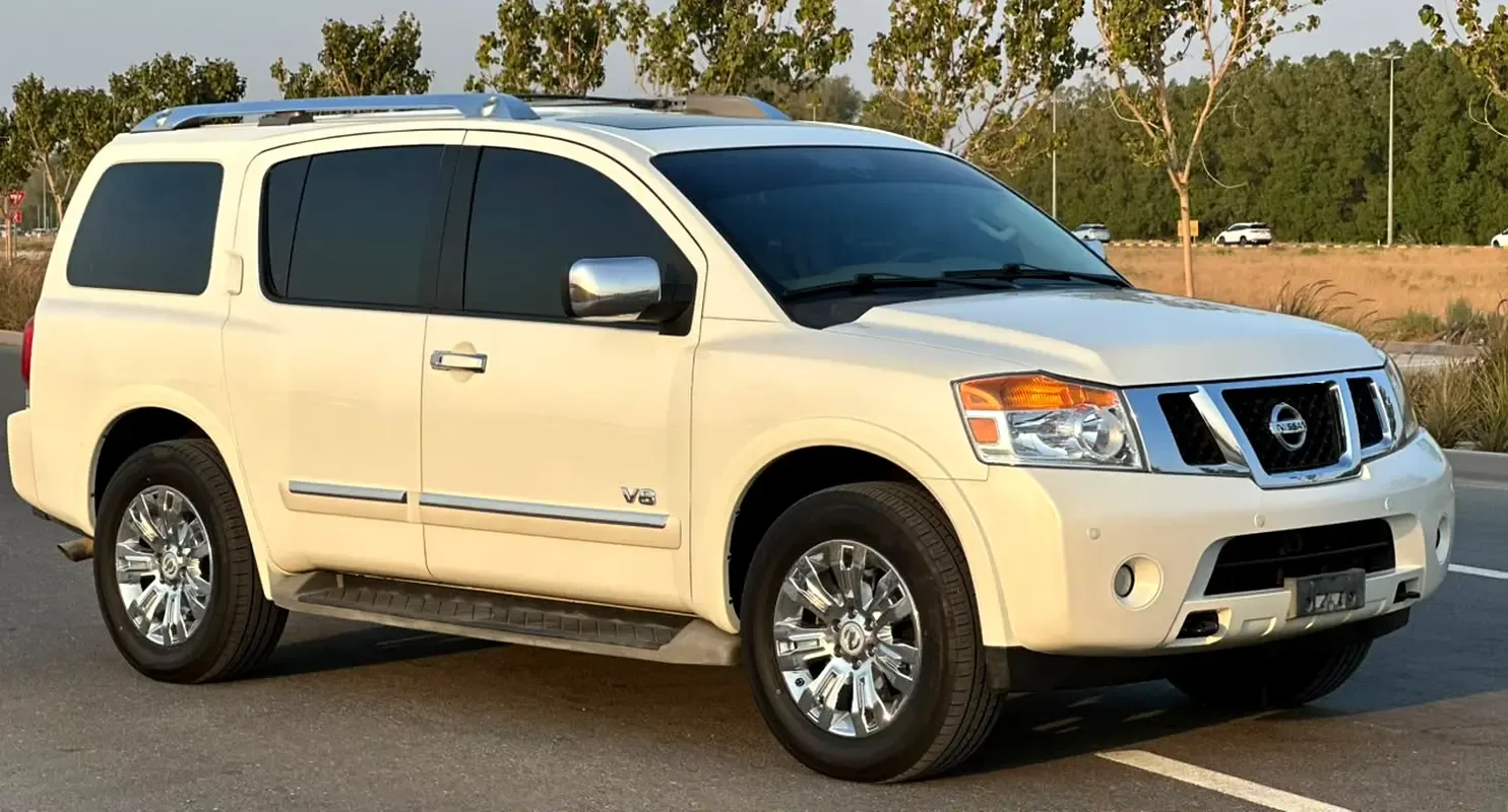 Nissan Armada 5.6 AT (317 hp)
