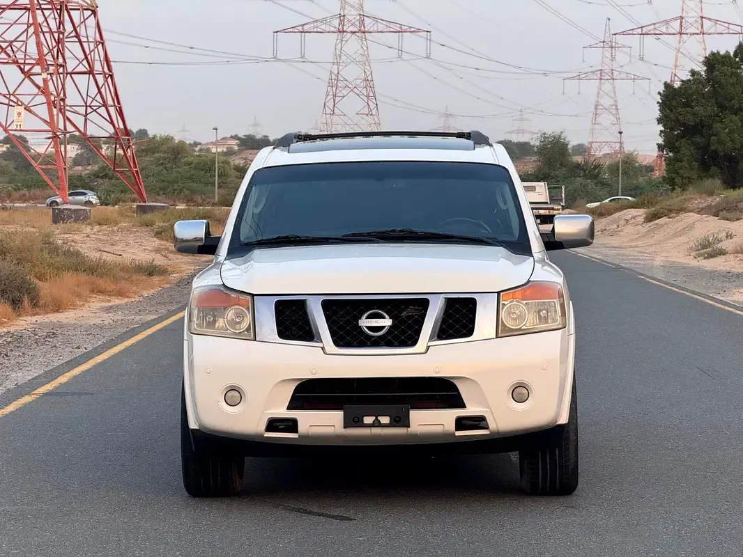 Nissan Armada 5.6 AT (317 hp)