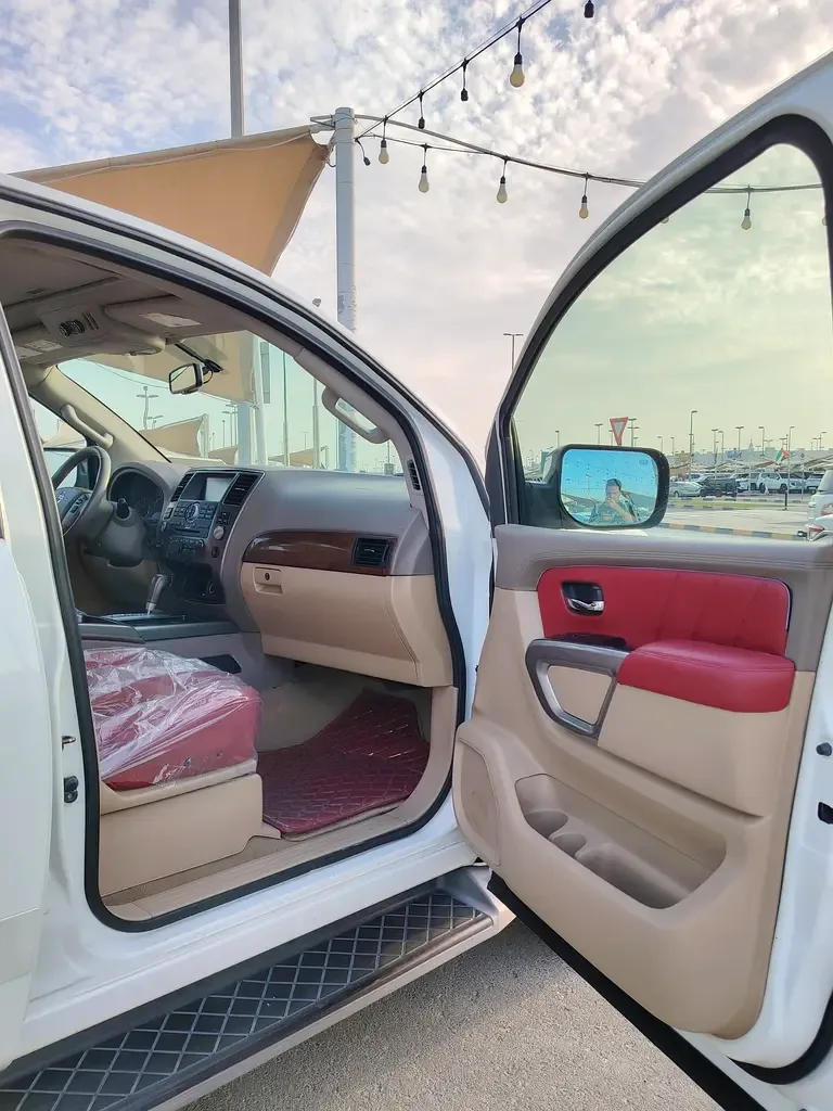 Nissan Armada 5.6 AT (317 حصان) - 10