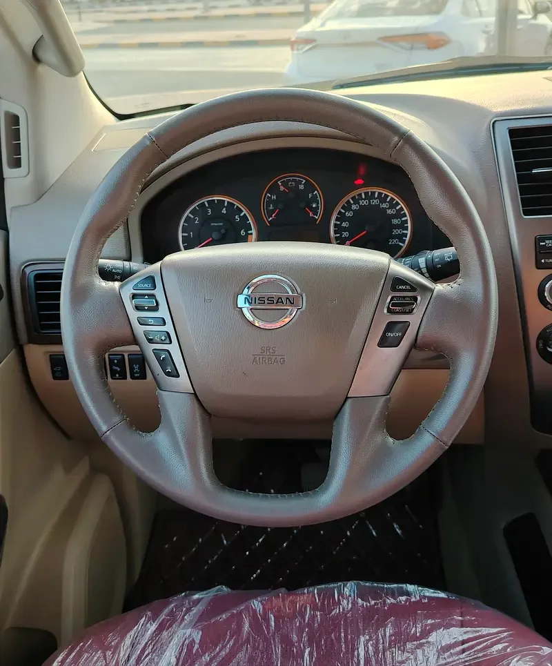 Nissan Armada 5.6 AT (317 حصان) - 17