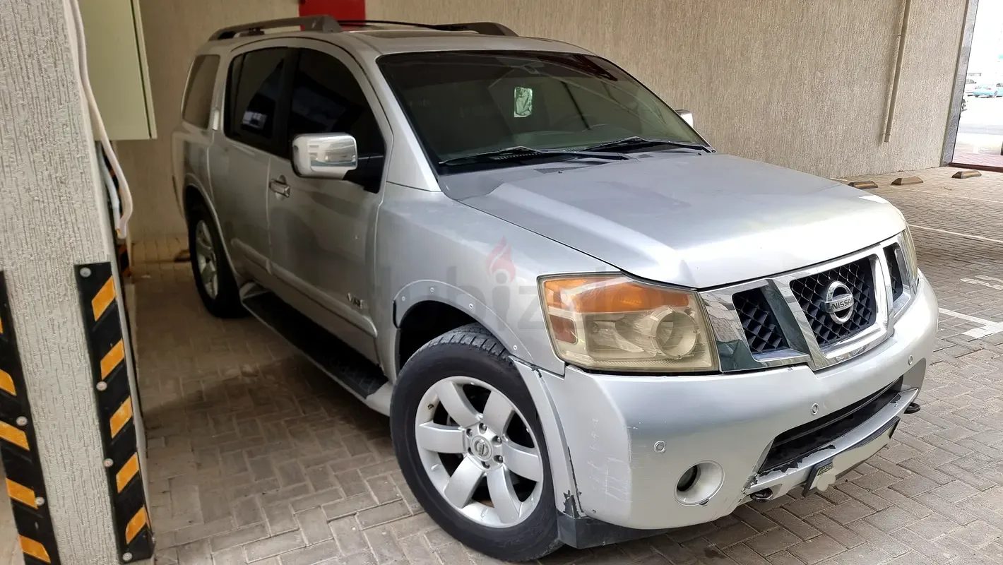 Nissan Armada 5.6 AT (317 hp)