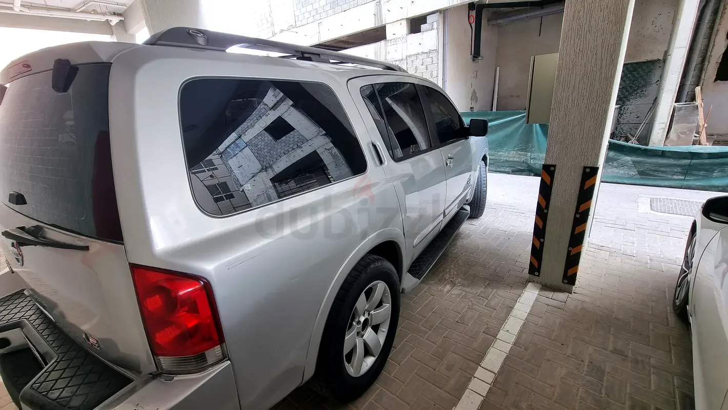 Nissan Armada 5.6 AT (317 حصان) - 2