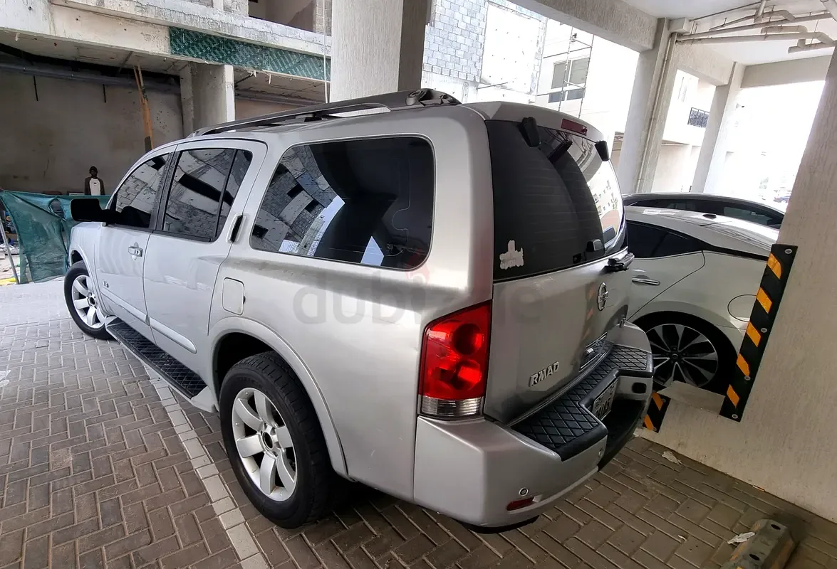 Nissan Armada 5.6 AT (317 حصان) - 5