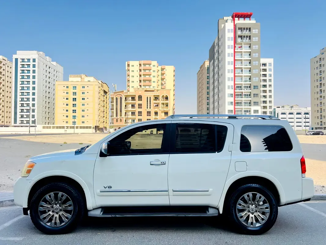 Nissan Armada 5.6 AT (317 حصان) - 5
