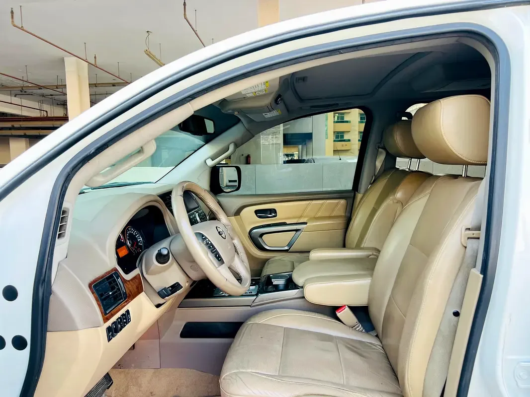 Nissan Armada 5.6 AT (317 حصان) - 8