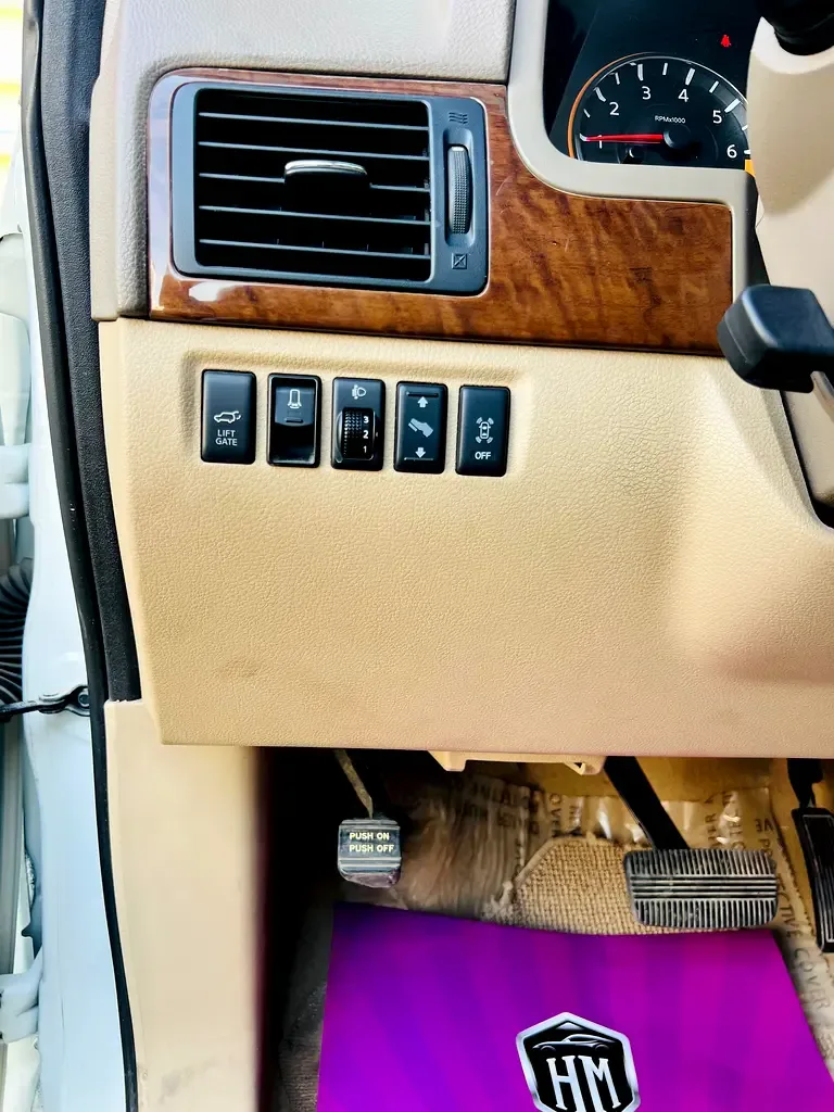 Nissan Armada 5.6 AT (317 حصان) - 16