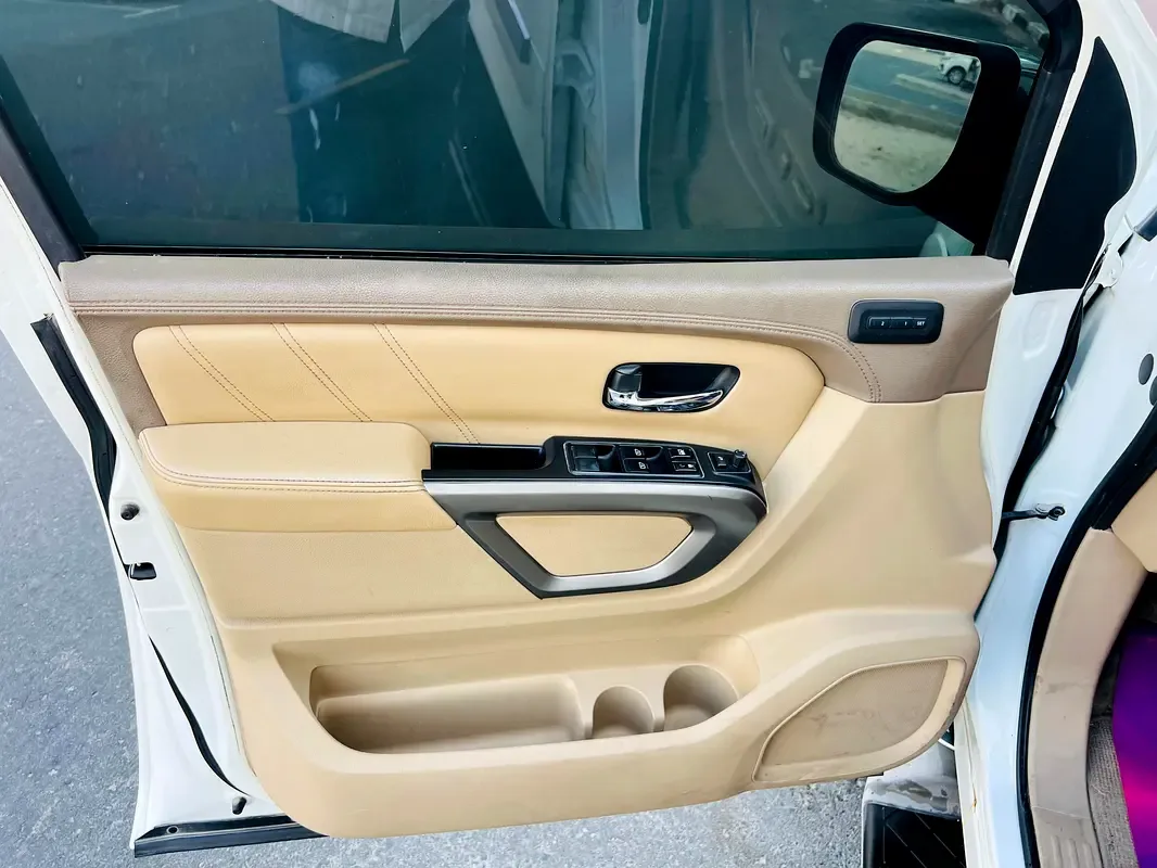 Nissan Armada 5.6 AT (317 حصان) - 18