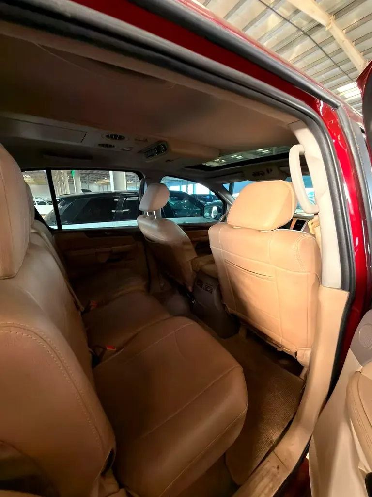 Nissan Armada 5.6 AT (317 hp) - 8