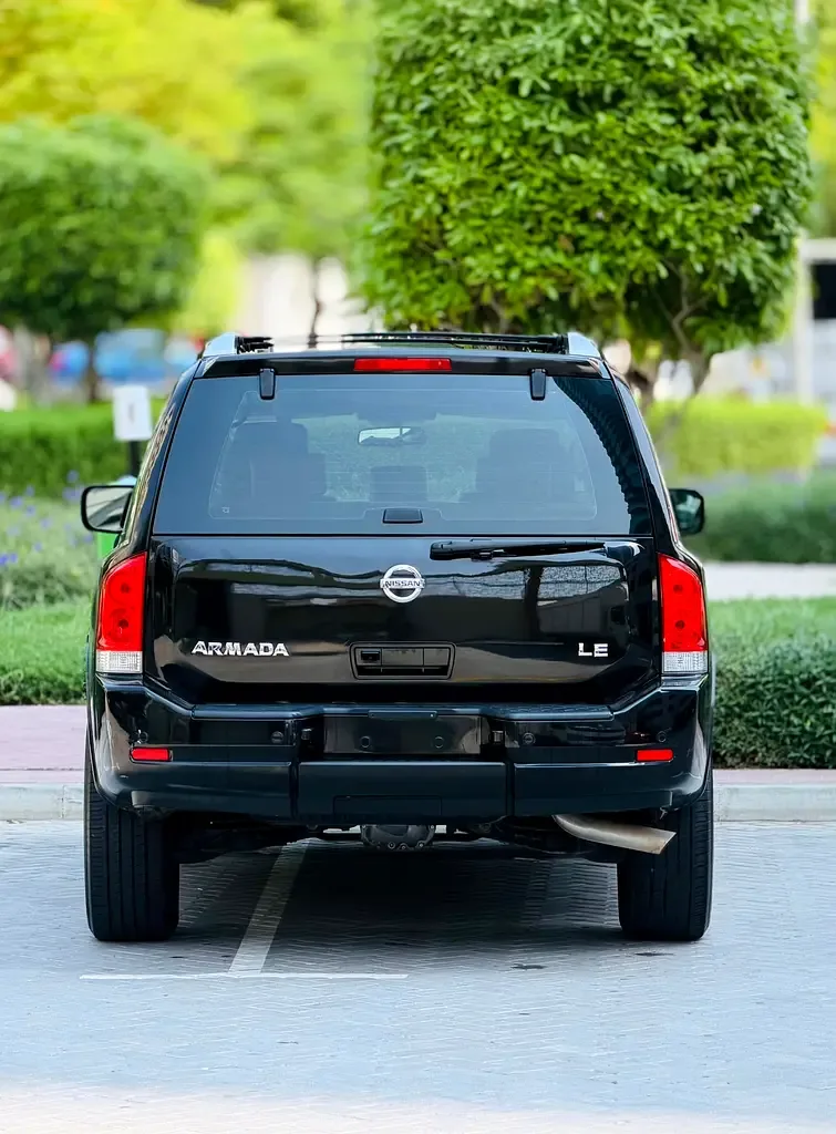 Nissan Armada 5.6 AT (317 حصان) - 5