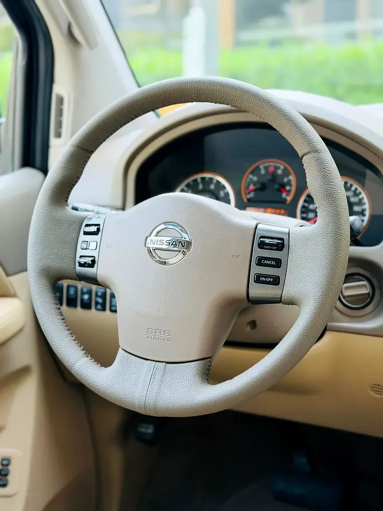 Nissan Armada 5.6 AT (317 حصان) - 10