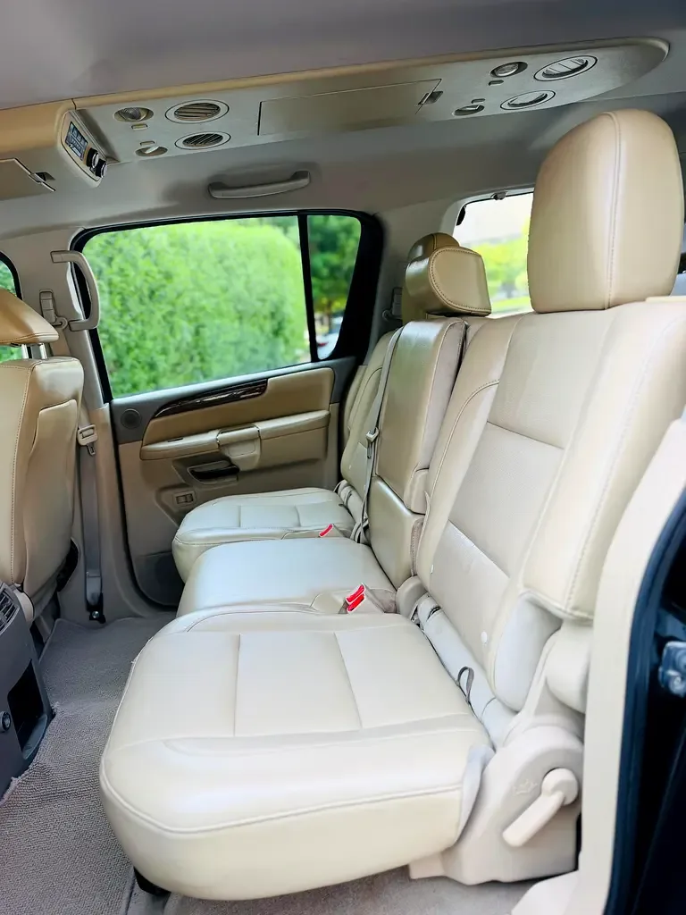 Nissan Armada 5.6 AT (317 حصان) - 9