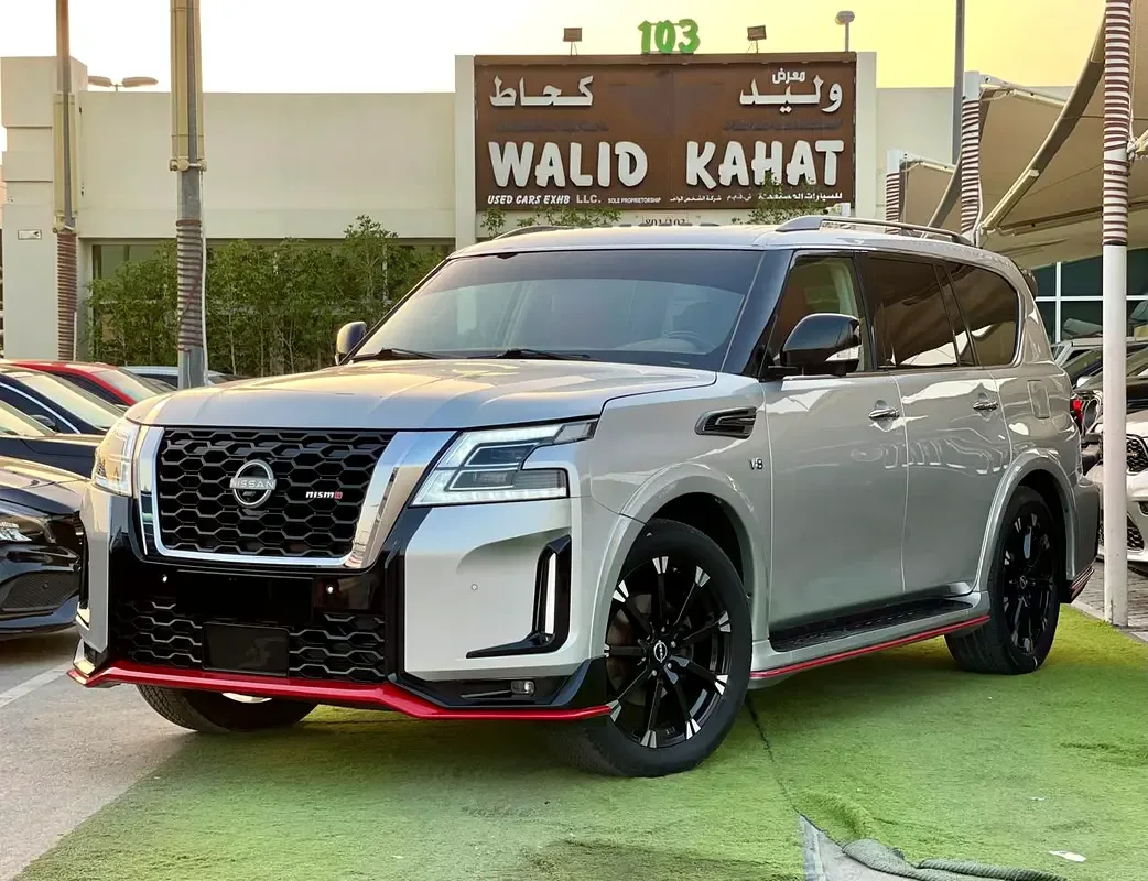 Nissan Armada 5.6 AT (390 hp)
