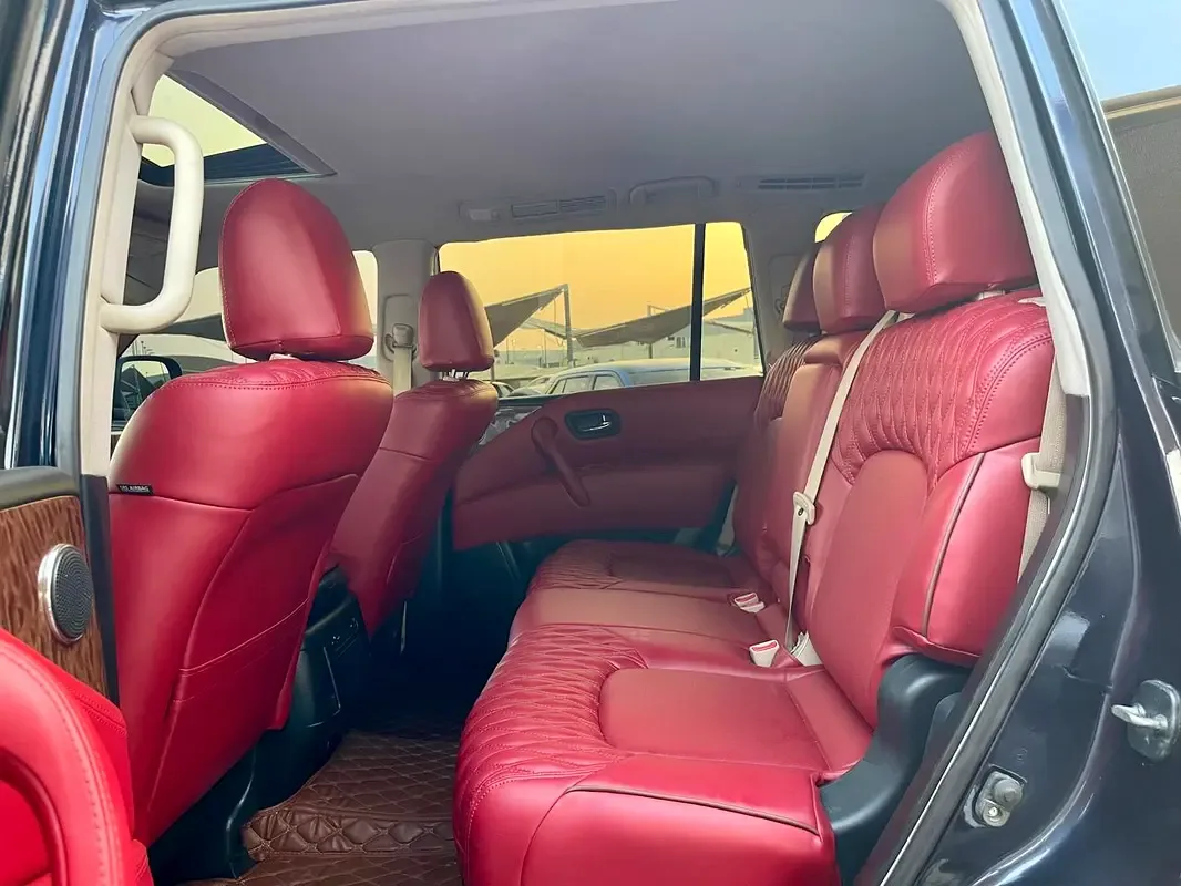 Nissan Armada 5.6 AT (390 hp) - 5