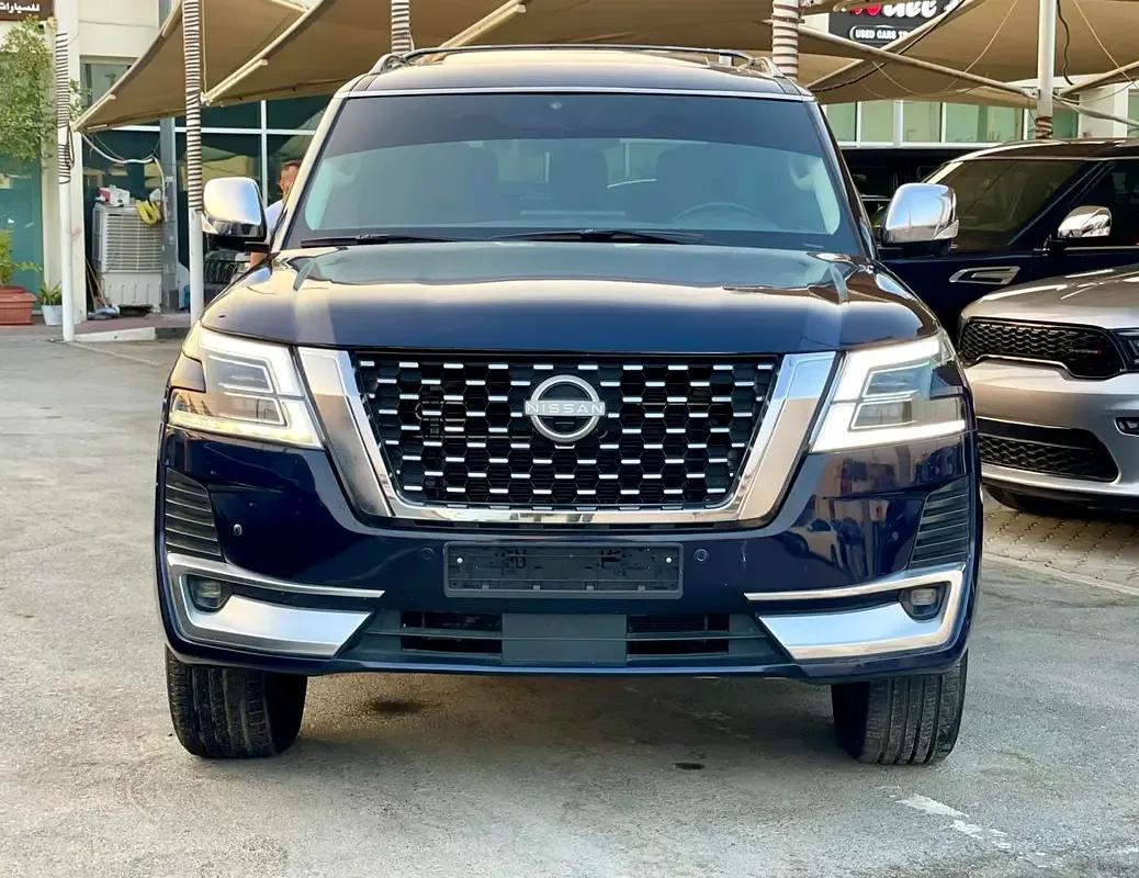 Nissan Armada 5.6 AT (390 hp) - 4