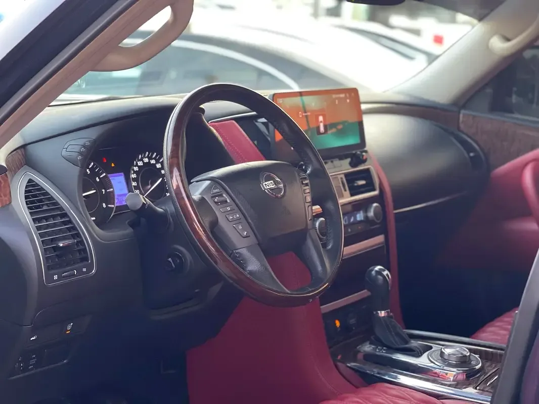 Nissan Armada 5.6 AT (390 hp) - 8