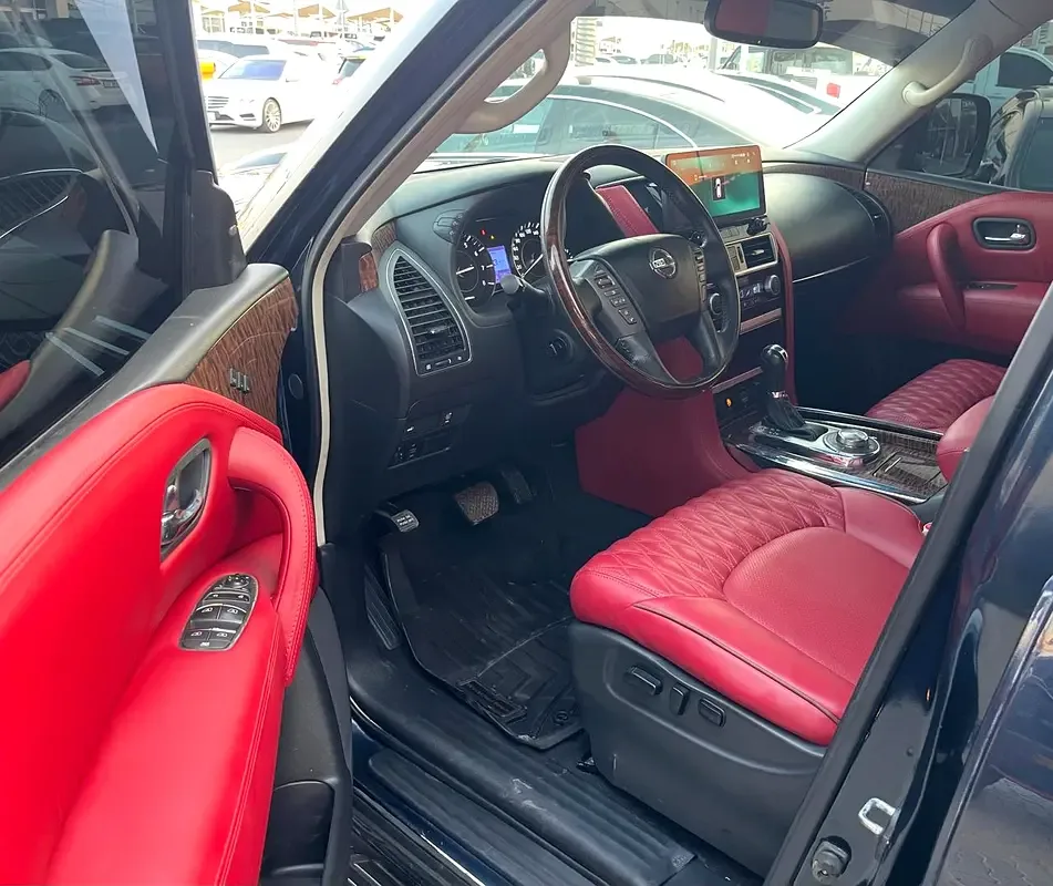 Nissan Armada 5.6 AT (390 hp) - 11