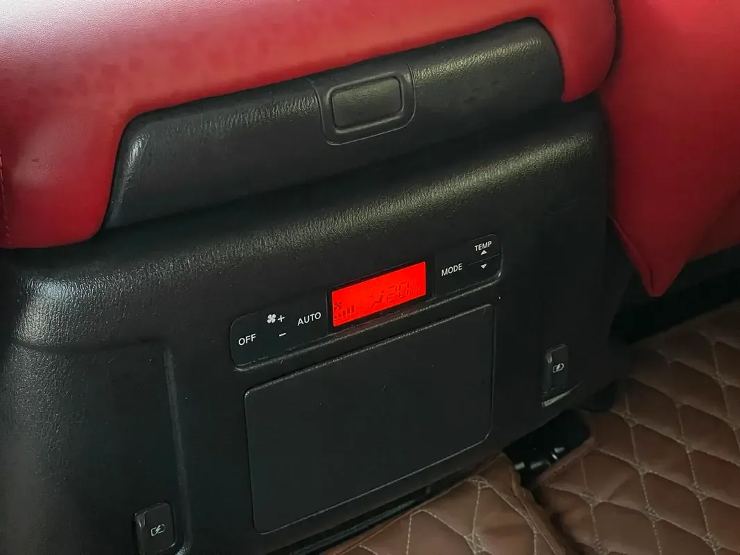 Nissan Armada 5.6 AT (390 hp) - 12