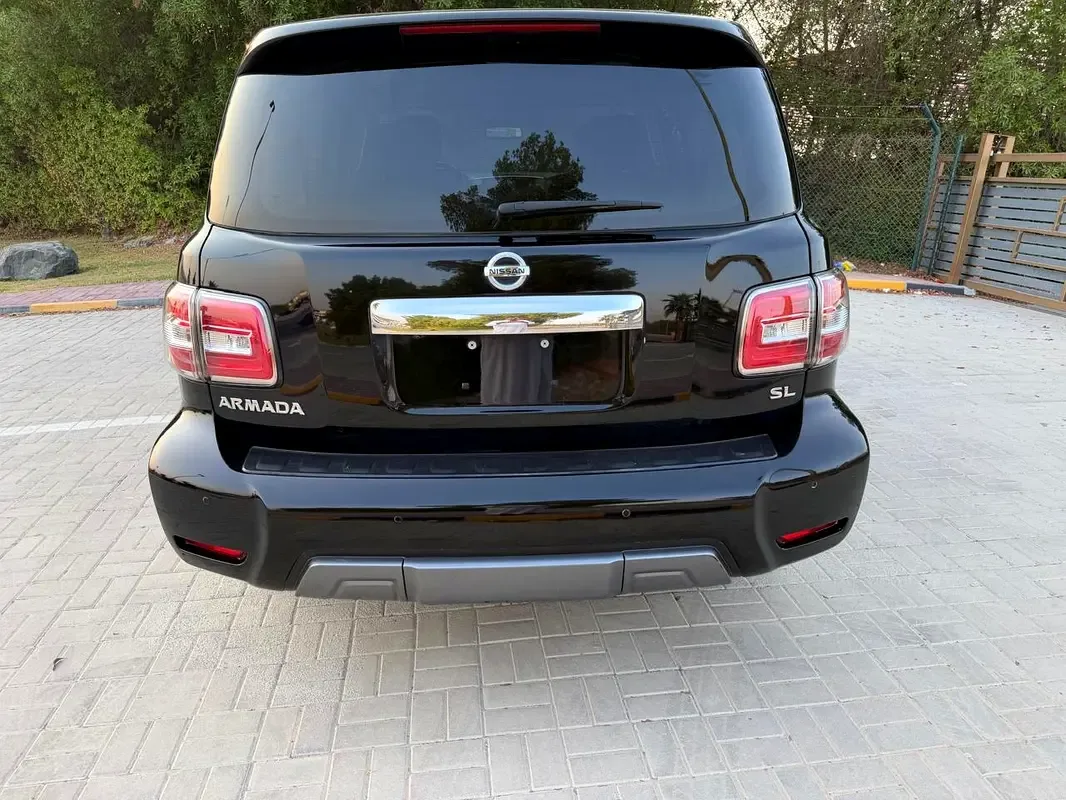 Nissan Armada 5.6 AT (390 حصان) - 4