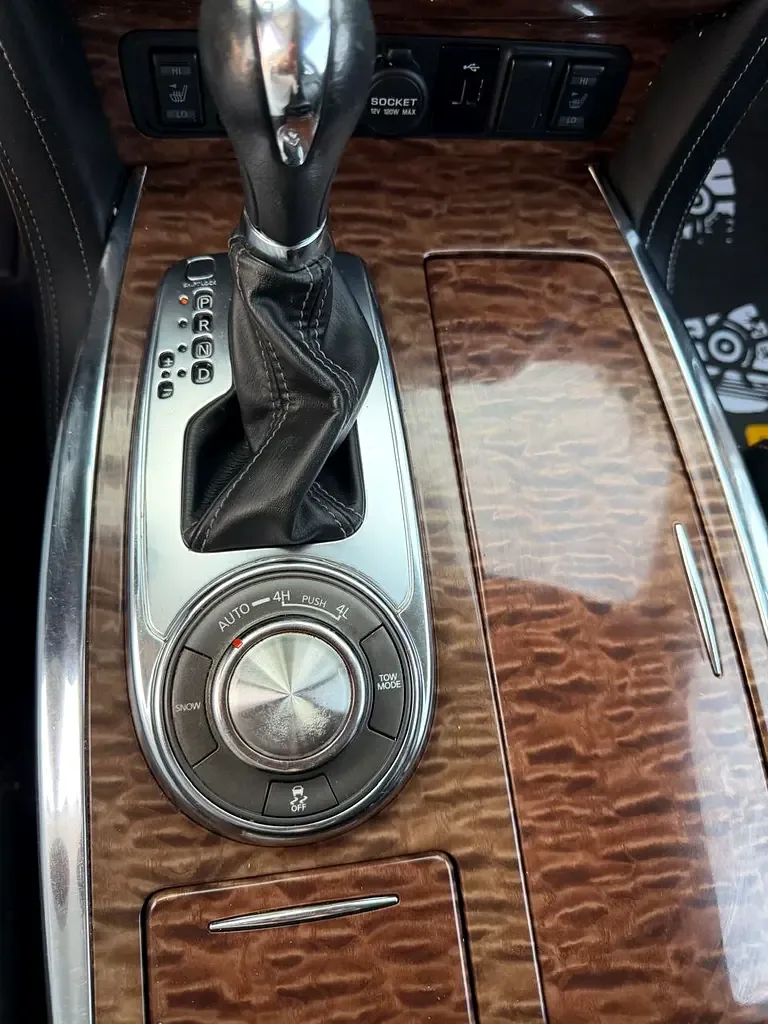 Nissan Armada 5.6 AT (390 حصان) - 7