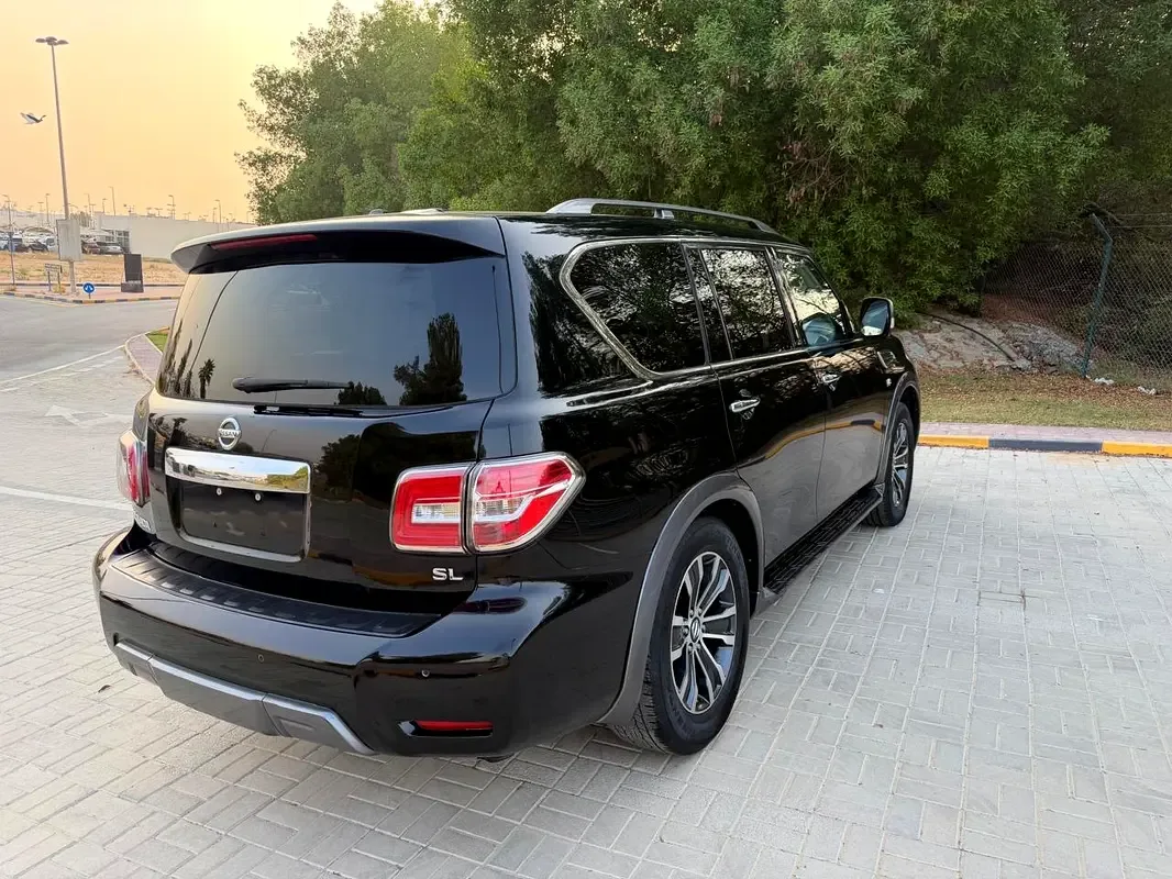 Nissan Armada 5.6 AT (390 حصان) - 8