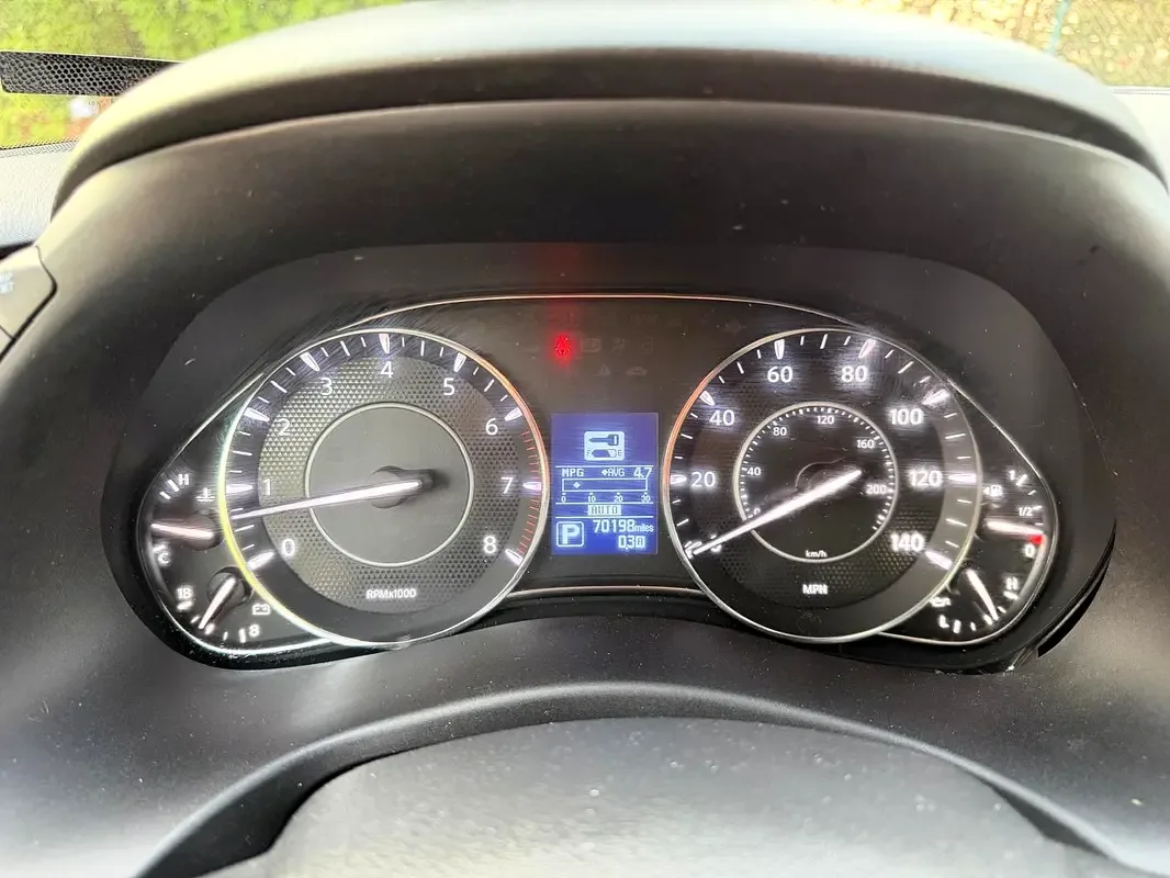 Nissan Armada 5.6 AT (390 حصان) - 14