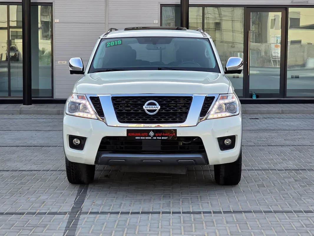 Nissan Armada 5.6 AT (390 hp) - 2