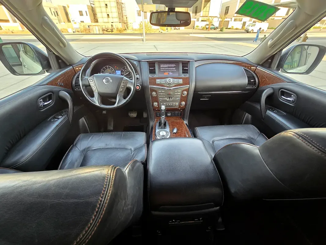 Nissan Armada 5.6 AT (390 hp) - 12