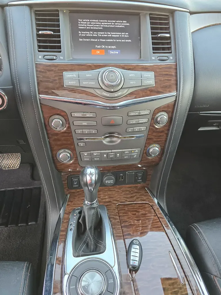 Nissan Armada 5.6 AT (390 hp) - 13